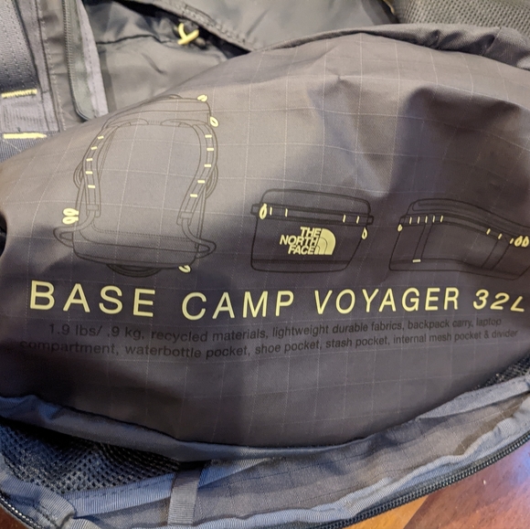 The North Face Base Camp Voyager 32L - Picture 1 of 6
